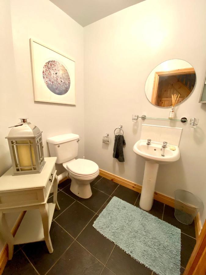 3 Bedroom House Located In Centre Of Carndonagh Exteriér fotografie