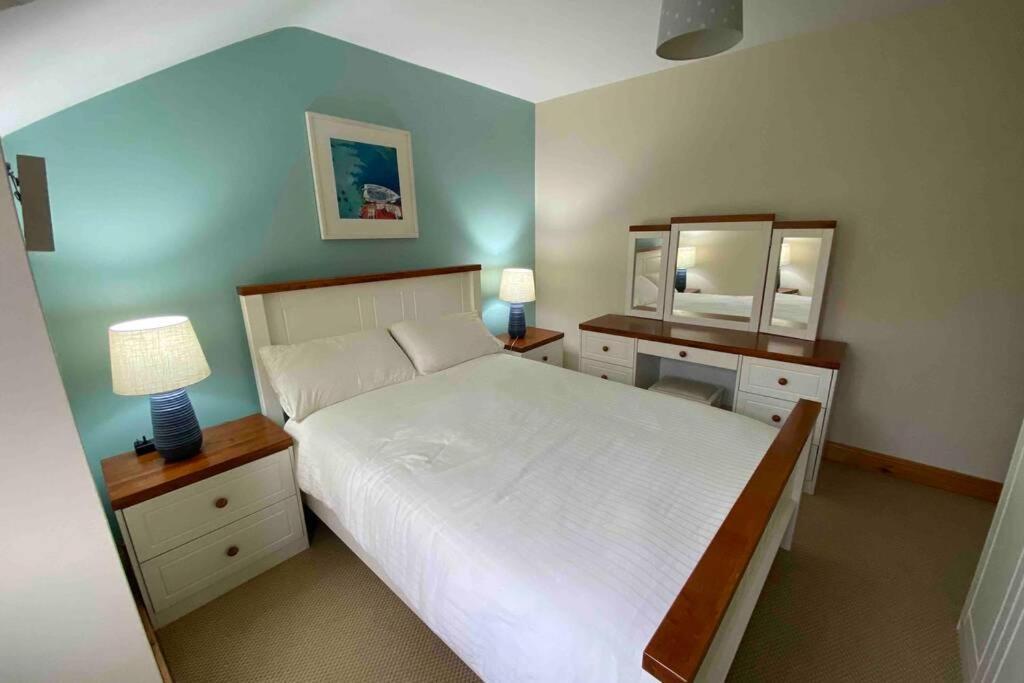 3 Bedroom House Located In Centre Of Carndonagh Exteriér fotografie