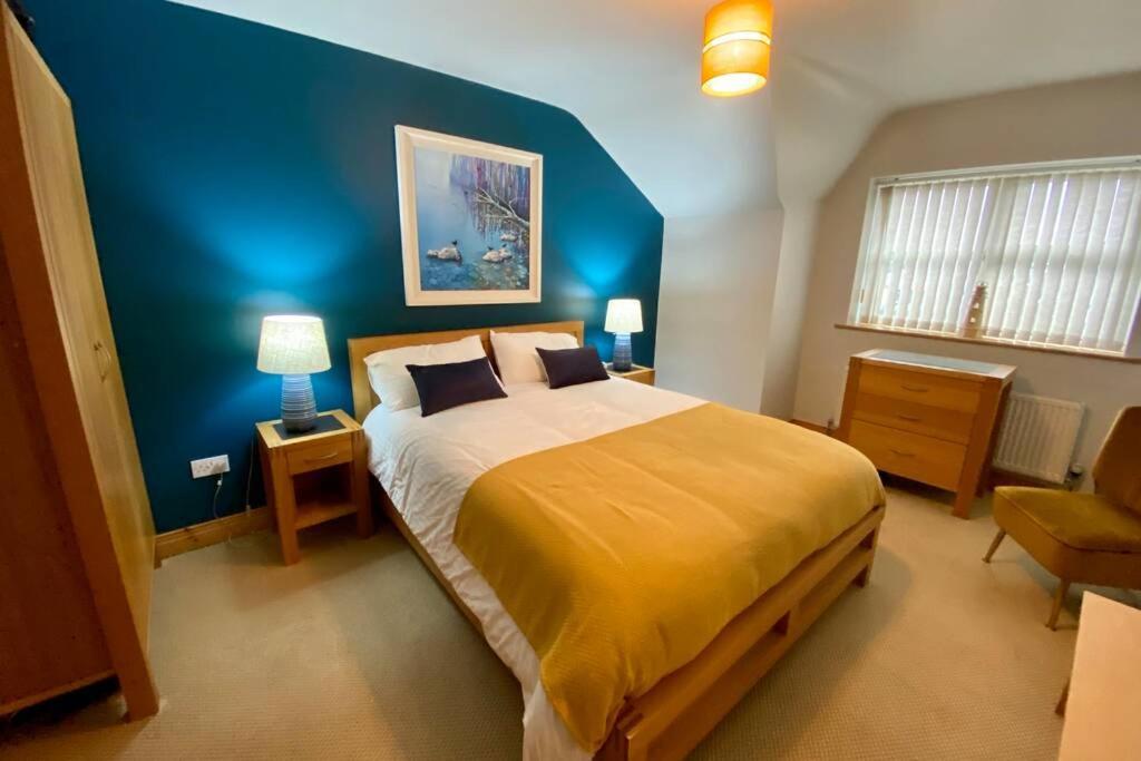 3 Bedroom House Located In Centre Of Carndonagh Exteriér fotografie