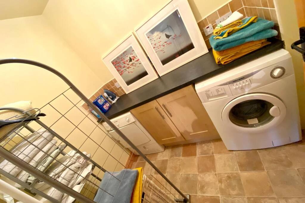 3 Bedroom House Located In Centre Of Carndonagh Exteriér fotografie