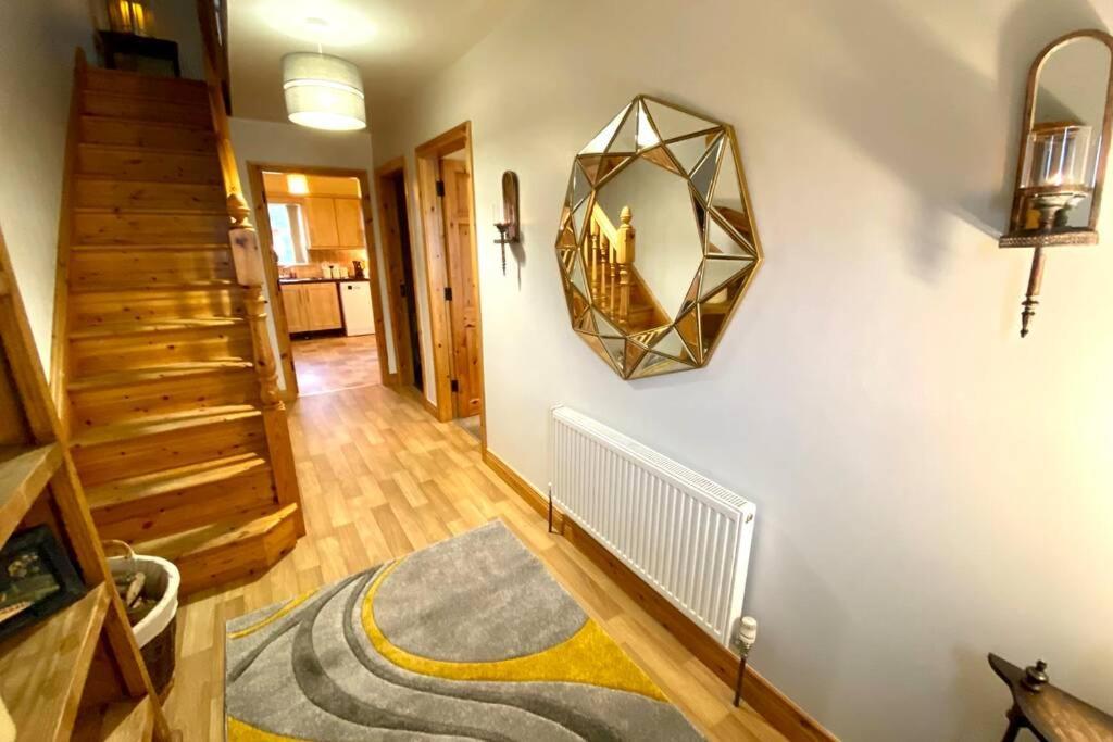 3 Bedroom House Located In Centre Of Carndonagh Exteriér fotografie
