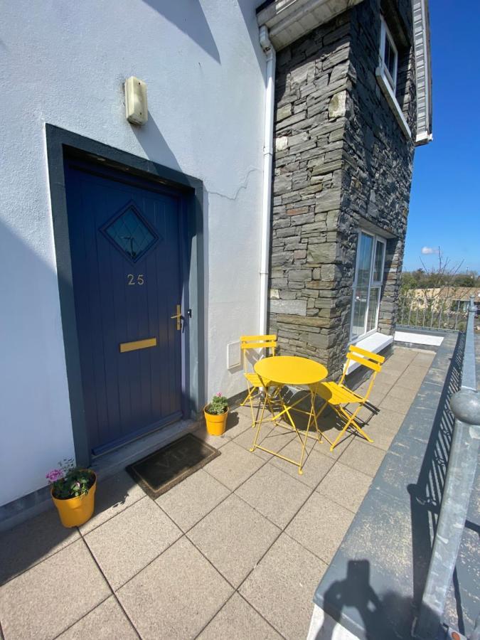 3 Bedroom House Located In Centre Of Carndonagh Exteriér fotografie