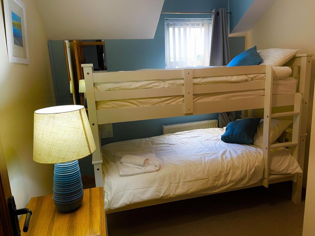 3 Bedroom House Located In Centre Of Carndonagh Exteriér fotografie